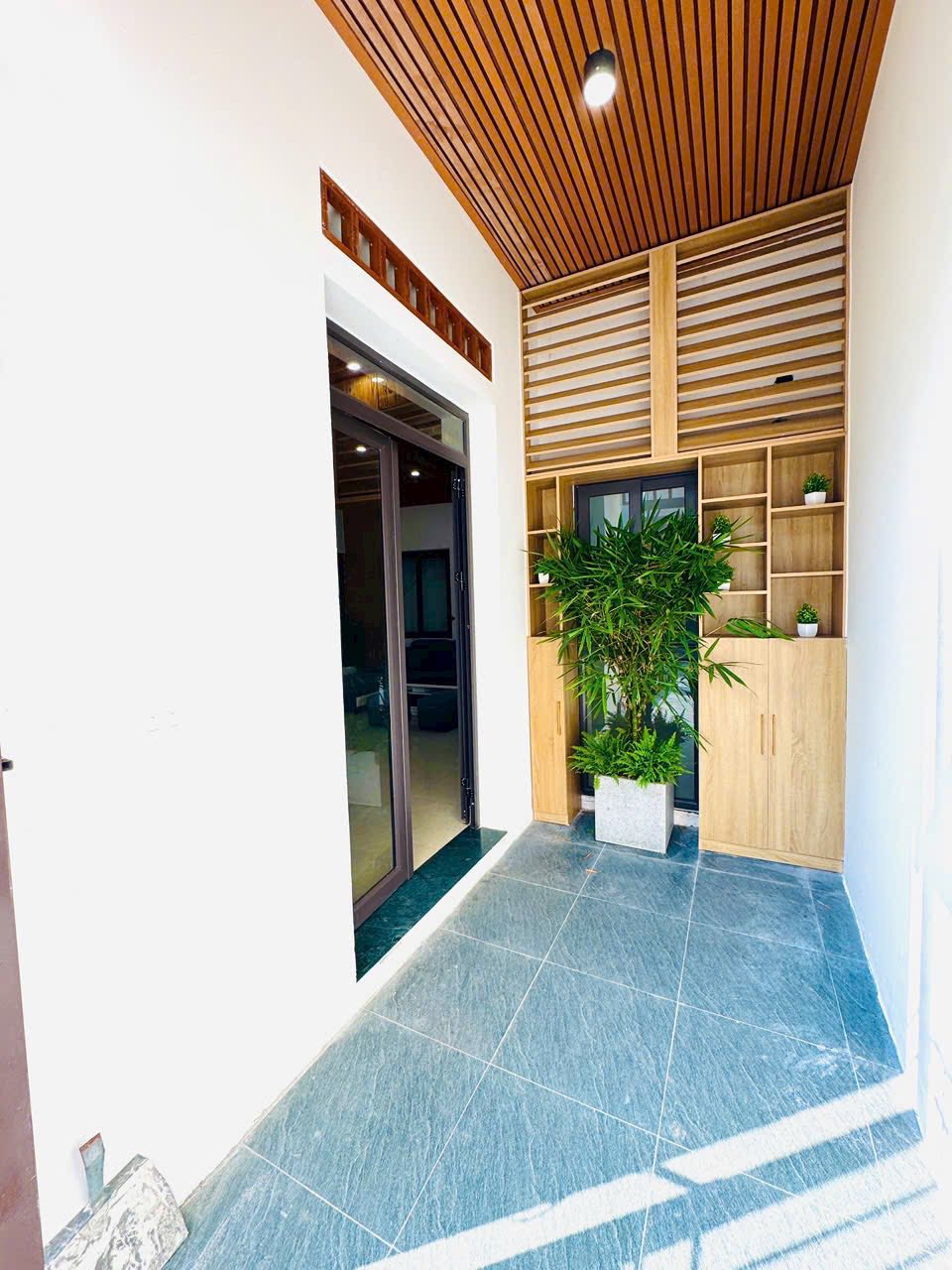 BÁN NHÀ MẶT NGÕ XUÂN ĐỈNH, 62M x 6 TẦNG, MT 4,5m, Ô TÔ ĐỖ CỬA, LÔ GÓC THOÁNG SÁNG, DÂN XÂY, CHỈ 14