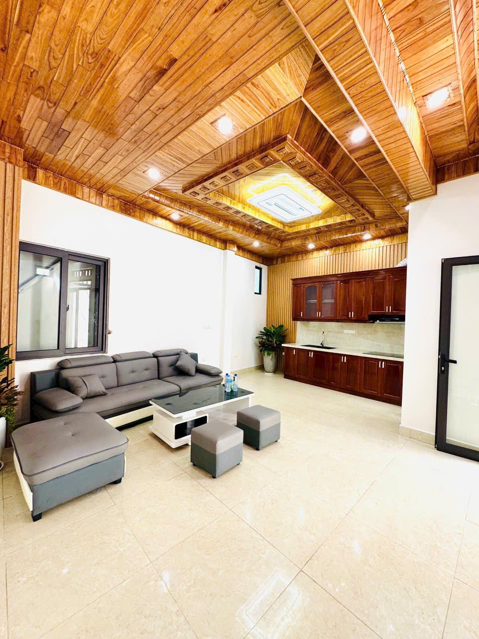 BÁN NHÀ MẶT NGÕ XUÂN ĐỈNH, 62M x 6 TẦNG, MT 4,5m, Ô TÔ ĐỖ CỬA, LÔ GÓC THOÁNG SÁNG, DÂN XÂY, CHỈ 14