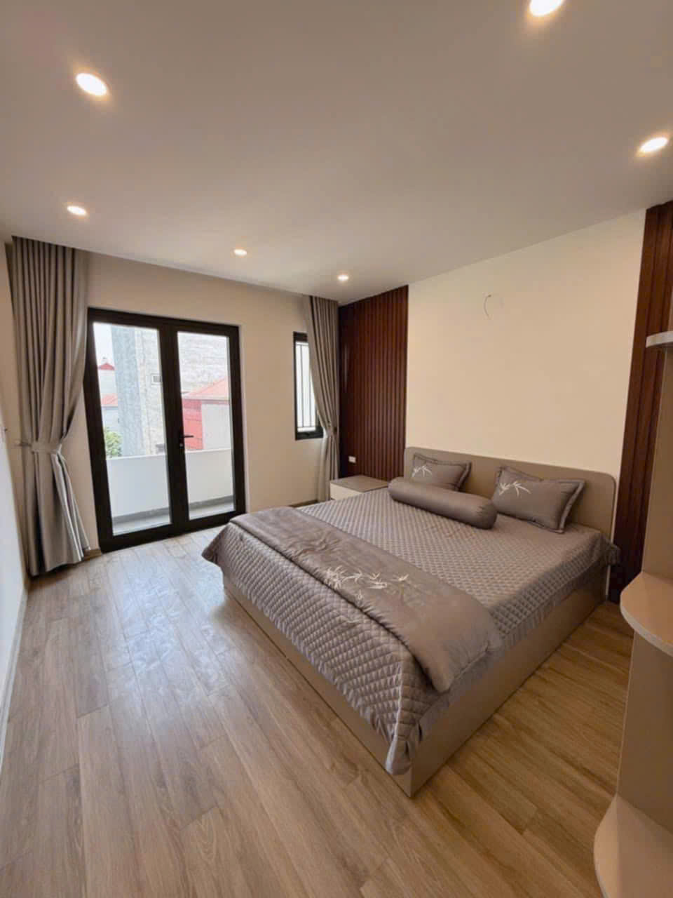 BÁN NHÀ MẶT NGÕ XUÂN ĐỈNH, 62M x 6 TẦNG, MT 4,5m, Ô TÔ ĐỖ CỬA, LÔ GÓC THOÁNG SÁNG, DÂN XÂY, CHỈ 14