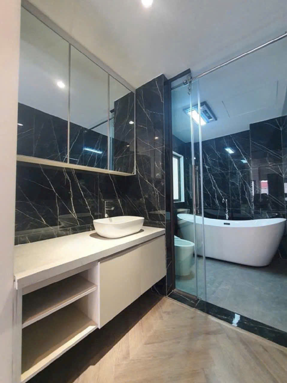 BÁN NHÀ MẶT NGÕ XUÂN ĐỈNH, 62M x 6 TẦNG, MT 4,5m, Ô TÔ ĐỖ CỬA, LÔ GÓC THOÁNG SÁNG, DÂN XÂY, CHỈ 14