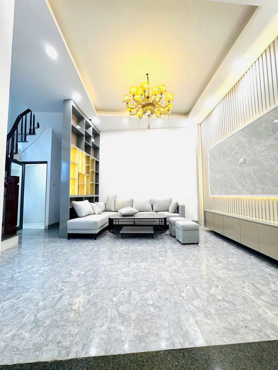 BÁN NHÀ MẶT NGÕ XUÂN ĐỈNH, 62M x 6 TẦNG, MT 4,5m, Ô TÔ ĐỖ CỬA, LÔ GÓC THOÁNG SÁNG, DÂN XÂY, CHỈ 14
