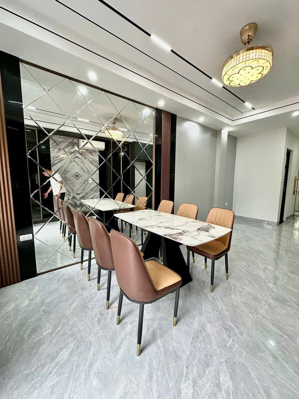 BÁN NHÀ MẶT NGÕ XUÂN ĐỈNH, 62M x 6 TẦNG, MT 4,5m, Ô TÔ ĐỖ CỬA, LÔ GÓC THOÁNG SÁNG, DÂN XÂY, CHỈ 14