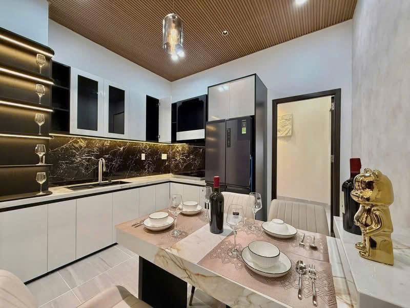 BÁN NHÀ MẶT NGÕ XUÂN ĐỈNH, 62M x 6 TẦNG, MT 4,5m, Ô TÔ ĐỖ CỬA, LÔ GÓC THOÁNG SÁNG, DÂN XÂY, CHỈ 14
