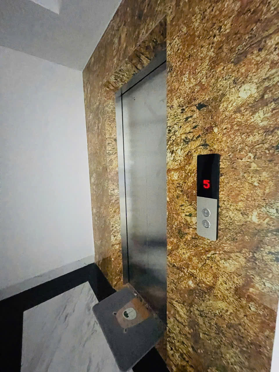 BÁN NHÀ MẶT NGÕ XUÂN ĐỈNH, 62M x 6 TẦNG, MT 4,5m, Ô TÔ ĐỖ CỬA, LÔ GÓC THOÁNG SÁNG, DÂN XÂY, CHỈ 14