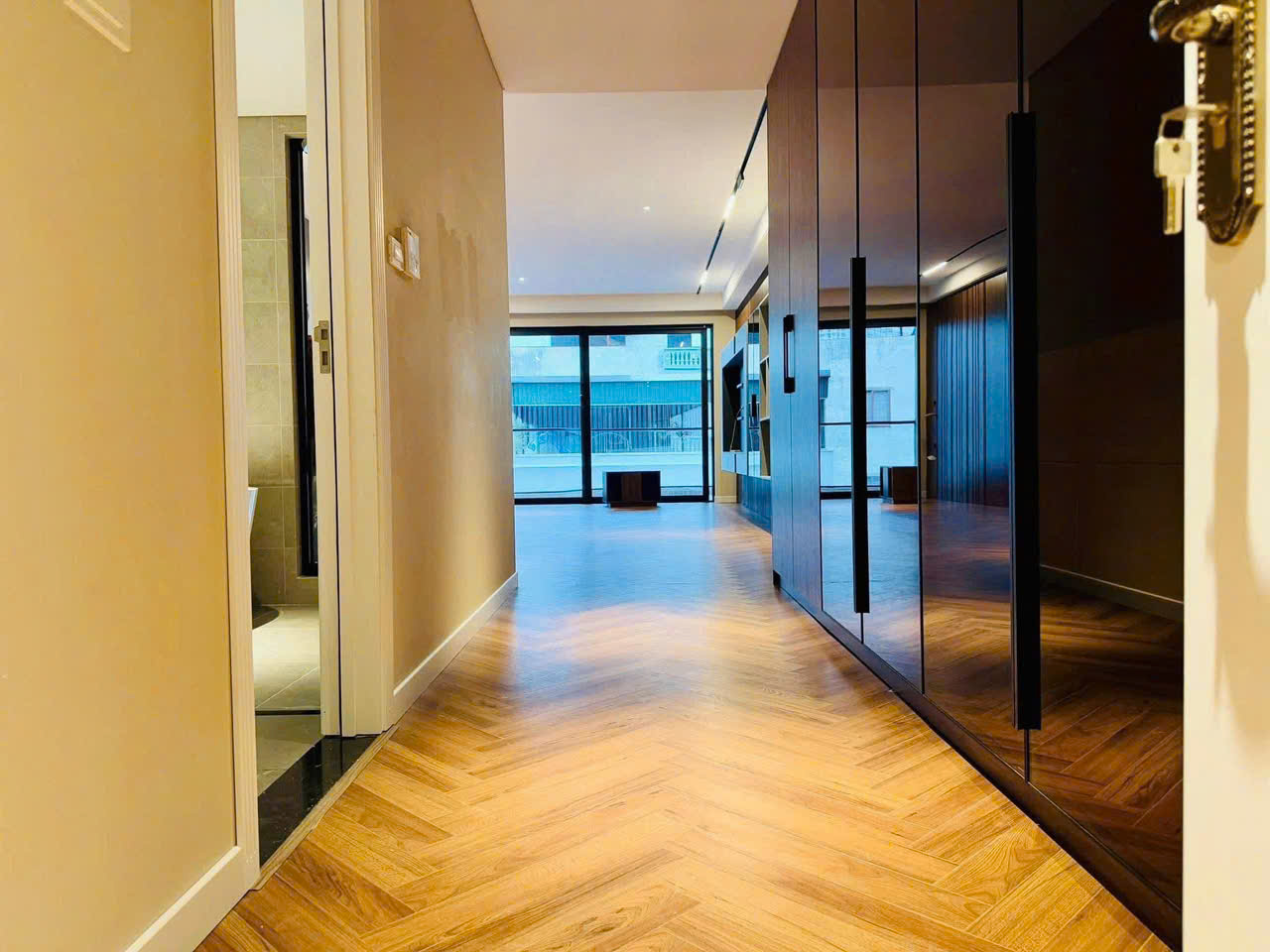 BÁN NHÀ MẶT NGÕ XUÂN ĐỈNH, 62M x 6 TẦNG, MT 4,5m, Ô TÔ ĐỖ CỬA, LÔ GÓC THOÁNG SÁNG, DÂN XÂY, CHỈ 14