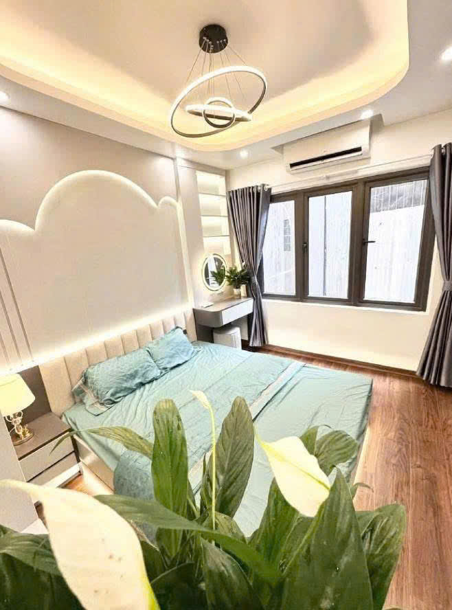 BÁN NHÀ PHÂN LÔ PHẠM VĂN ĐỒNG 59m x 6 TẦNG, MT 5m, DÂN XÂY, Ô TÔ ĐÕ CỬA, 2 THOÁNG, FULL NỘI THẤT,
