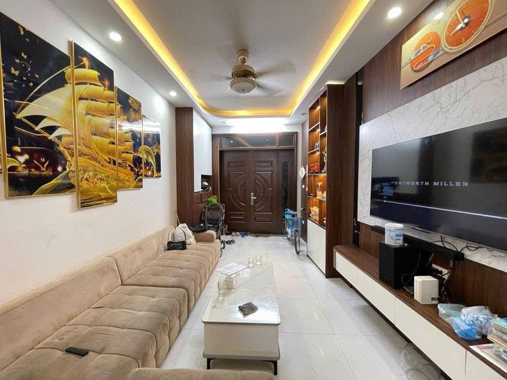 BÁN NHÀ LẠC LONG QUÂN 63M, 6 TẦNG THANG MÁY, 12 TỶ, NGÕ THÔNG - DÒNG TIỀN 50TR/THÁNG