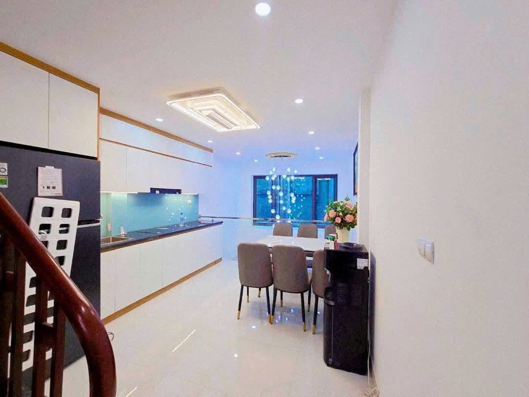 BÁN NHÀ LẠC LONG QUÂN 63M, 6 TẦNG THANG MÁY, 12 TỶ, NGÕ THÔNG - DÒNG TIỀN 50TR/THÁNG