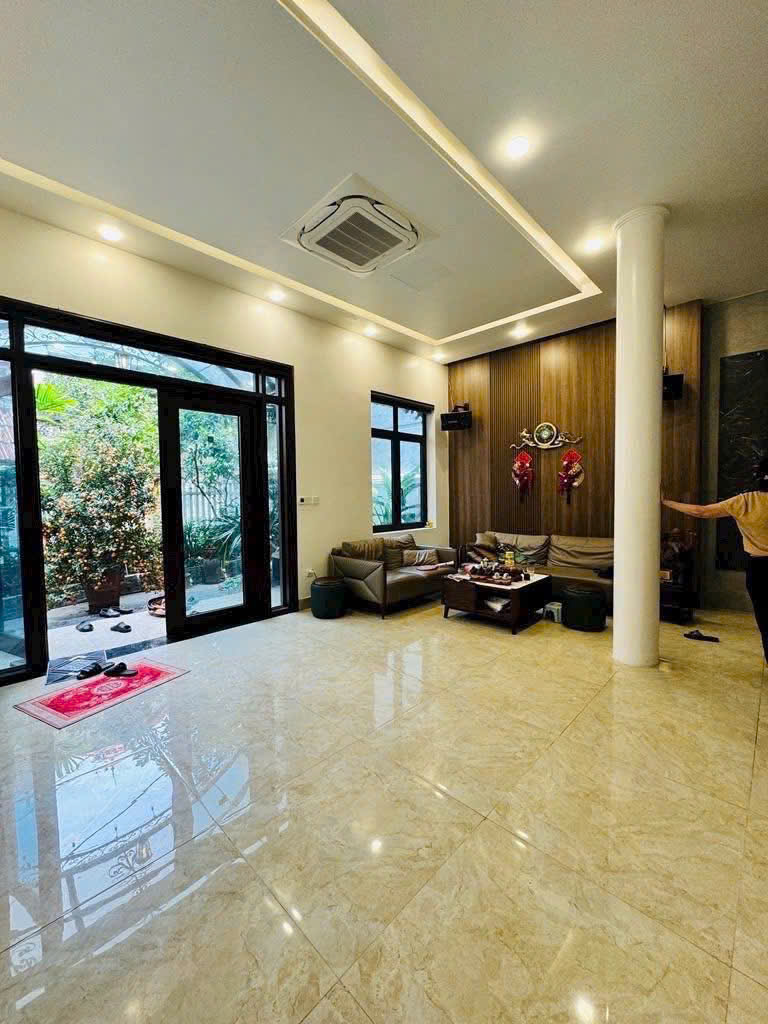 BÁN NHÀ LẠC LONG QUÂN 63M, 6 TẦNG THANG MÁY, 12 TỶ, NGÕ THÔNG - DÒNG TIỀN 50TR/THÁNG