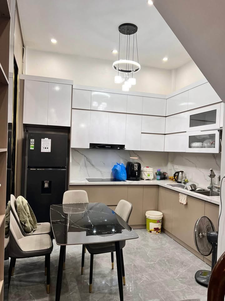 BÁN NHÀ LẠC LONG QUÂN TÂY HỒ 65M*5TẦNG DÂN XÂY, PHÂN LÔ Ô TÔ, GẦN PHỐ - GIÁ CHỈ 15 TỶ