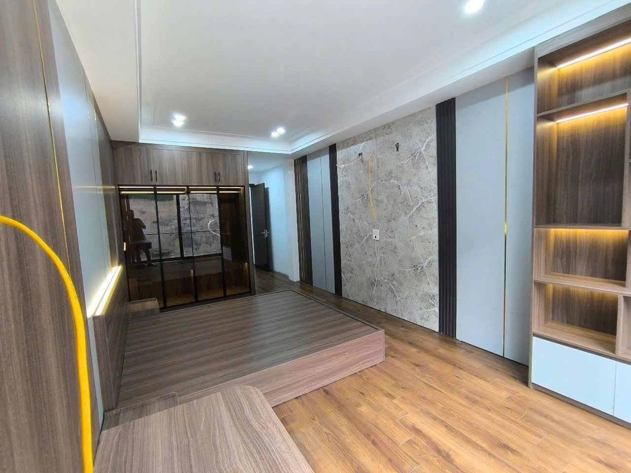 BÁN NHÀ PHÂN LÔ CỔ NHUẾ 65M²*7TẦNG THANG MÁY, Ô TÔ ĐỖ CỔNG - GIÁ CHỈ 14 TỶ