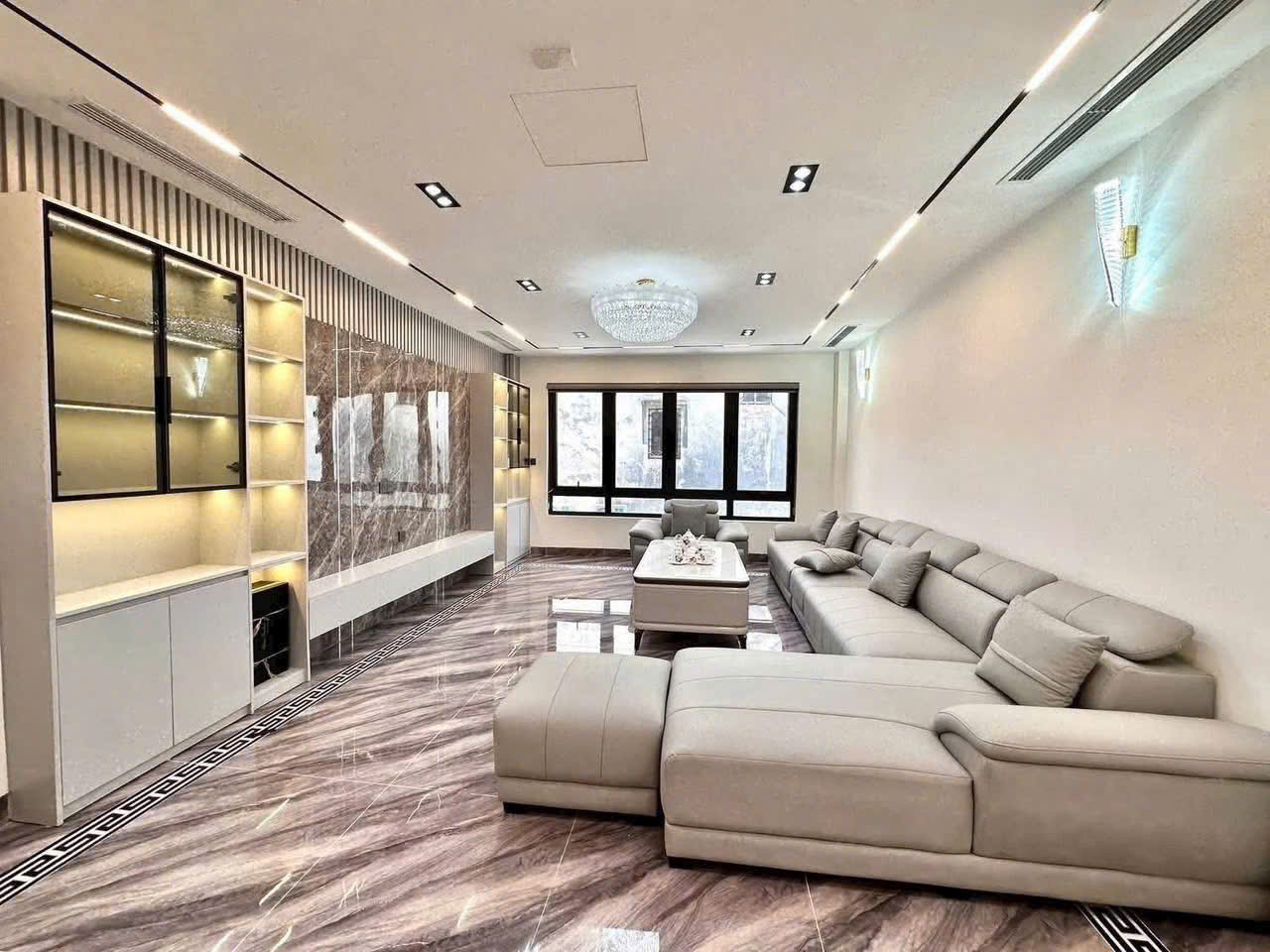BÁN NHÀ VÕ CHÍ CÔNG 50M²*6TẦNG THANG MÁY, LÔ GÓC, PHÂN LÔ Ô TÔ, KINH DOANH ĐỈNH, CHỈ 15.8 TỶ