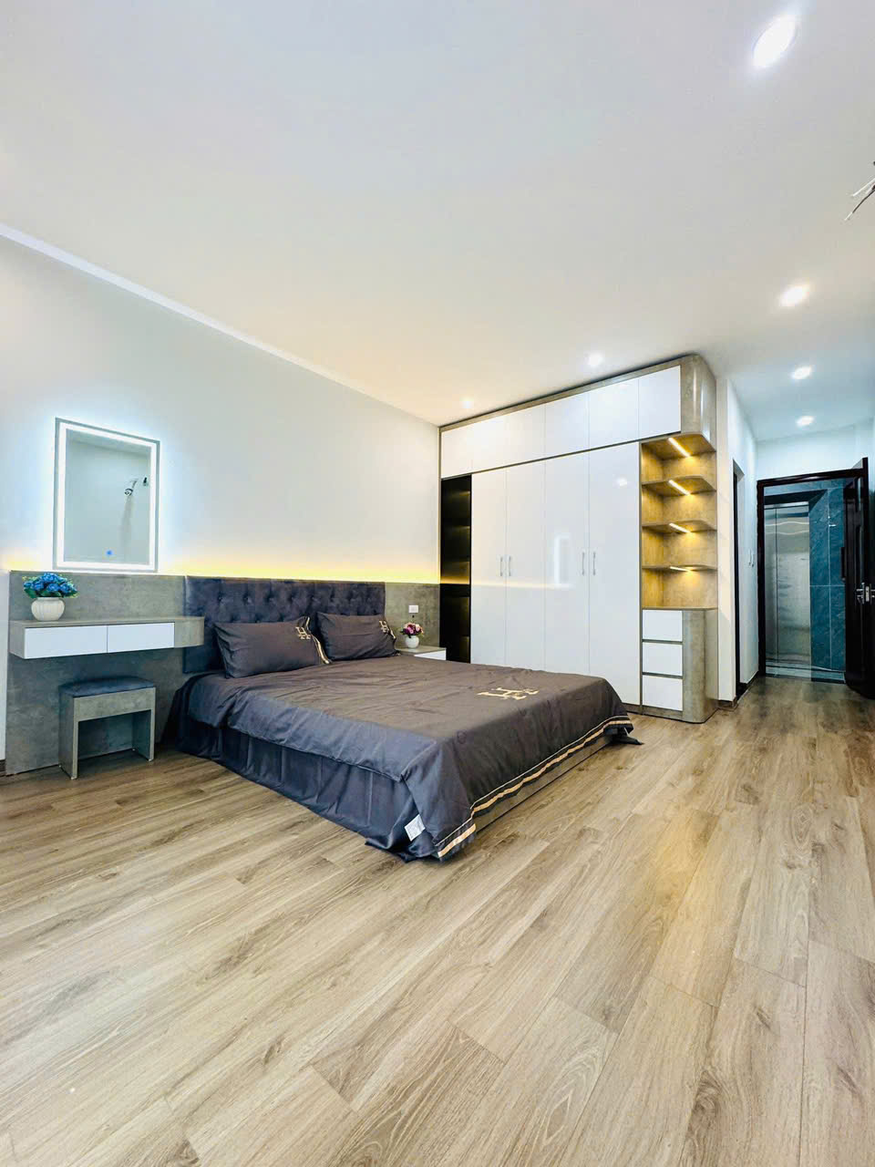 BÁN NHÀ CỔ NHUẾ 70M² X 6 TẦNG, THANG MÁY, KINH DOANH, PHÂN LÔ, Ô TÔ, CHỈ 15 TỶ