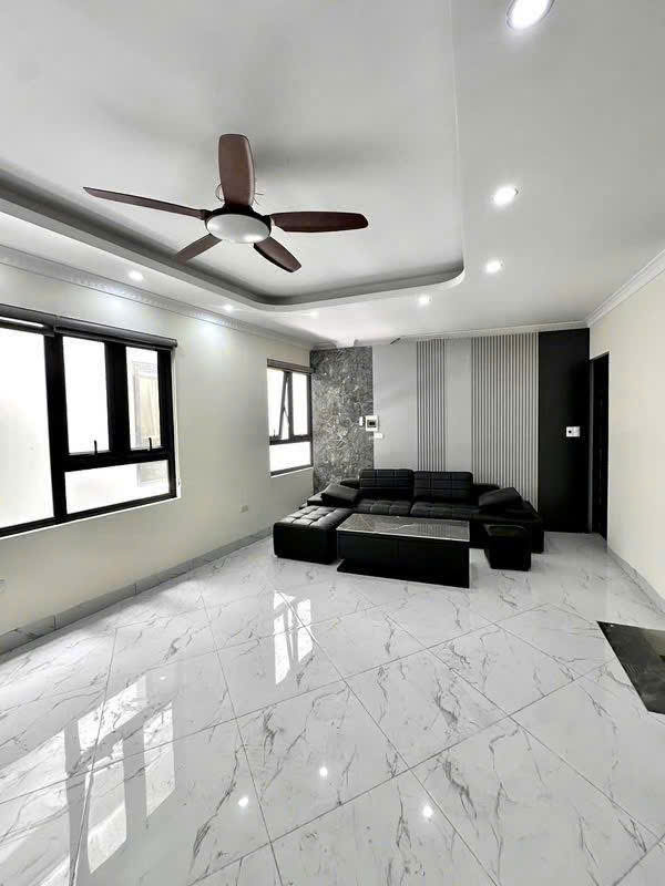 BÁN NHÀ XUÂN LA 50M*7TẦNG THANG MÁY LÔ GÓC 2 THOÁNG FULL NỘI THẤT NGÕ THÔNG Ô TÔ, CHỈ 12.1 TỶ