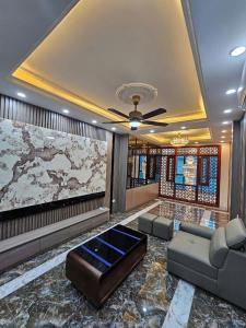 BÁN NHÀ MẶT NGÕ XUÂN LA 60M² 6 TẦNG THANG MÁY – 13 TỶ – PHÂN LÔ Ô TÔ – TRUNG TÂM TÂY HỒ. 0968669247