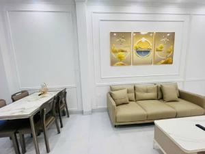 BÁN NHÀ ĐẸP LÔ GÓC 2 thoáng, ô tô qua, 36m2 Văn Quán Hà Đông, giá đầu tư 7,6 tỷ