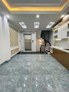 Bán nhà Cầu Giấy, mới tinh, 6 tầng thang máy, 10m ra đường ô tô, giá 13 tỷ 200