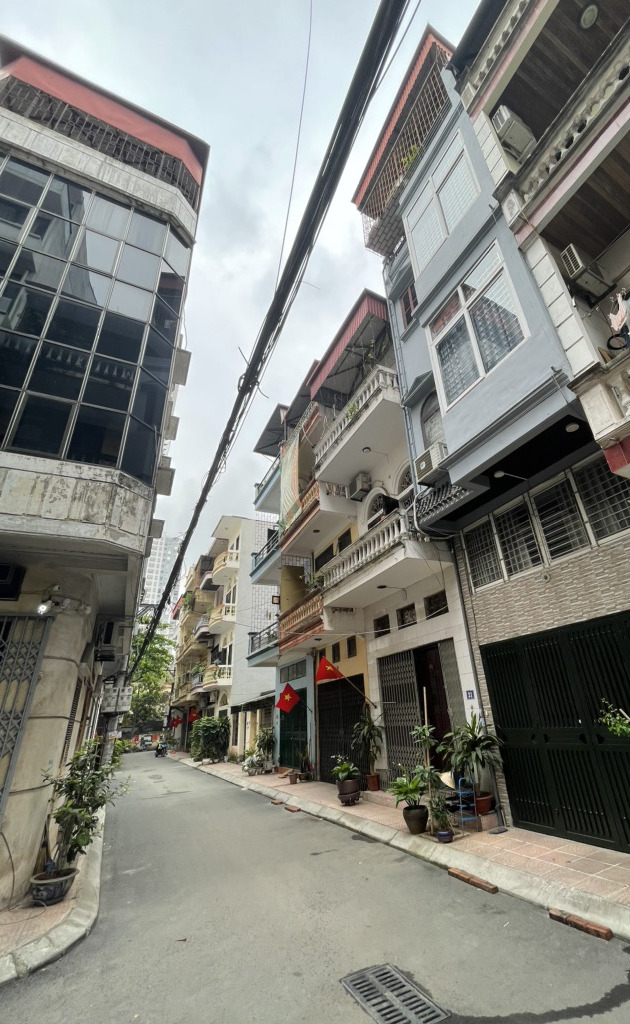 PHÚ DIỄN – BẮC TỪ LIÊM – KHU PHÂN LÔ, Ô TÔ ĐỖ CỬA, VÀO NHÀ- KHU VỰC HIẾM NHÀ BÁN.