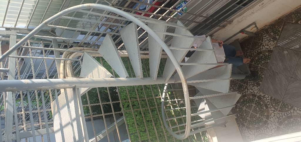 BÁN NHÀ RIÊNG QUẬN TÂY HỒ - 32M2 - GIÁ HƠN 6 TỶ