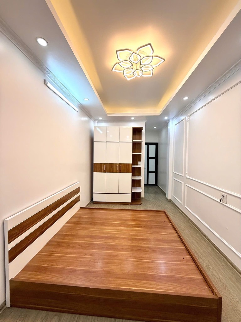 NHÀ ĐẸP Ở LUÔN – KHU VỰC NHIỀU TIỆN ÍCH, DÂN CƯ THÂN THIỆN -DT 31M2 – GIÁ CHỈ 6 TỶ HƠN.