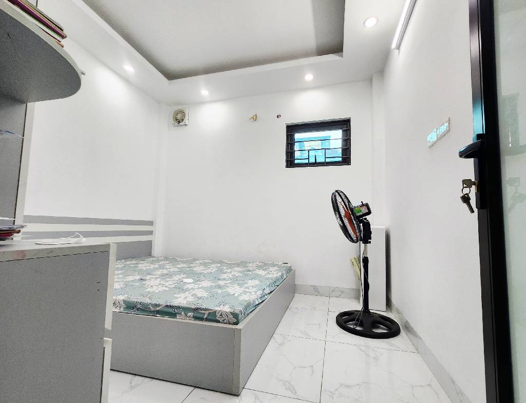 CỔ NHUẾ - NHÀ ĐẸP 2 THOÁNG -GẦN Ô TÔ TRÁNH- GẦN NHIỀU TIỆN ÍCH.