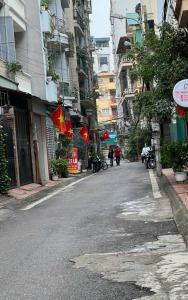 BÁN NHÀ 5 TẦNG – VỪA Ở VỪA CHO THUÊ – NGHĨA TÂN – CẦU GIẤY – GIÁ 14.5 TỶ