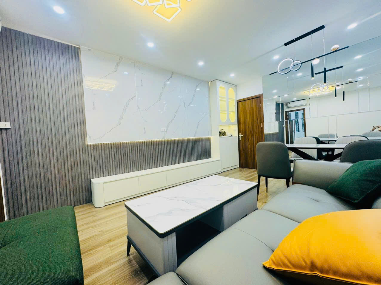 Bán TT Thanh Xuân Bắc, DTSD 85m2, Ô tô đỗ cầu thang, tiện ích bạt ngàn, giao thông thuận tiện, giá 3.15 Tỷ