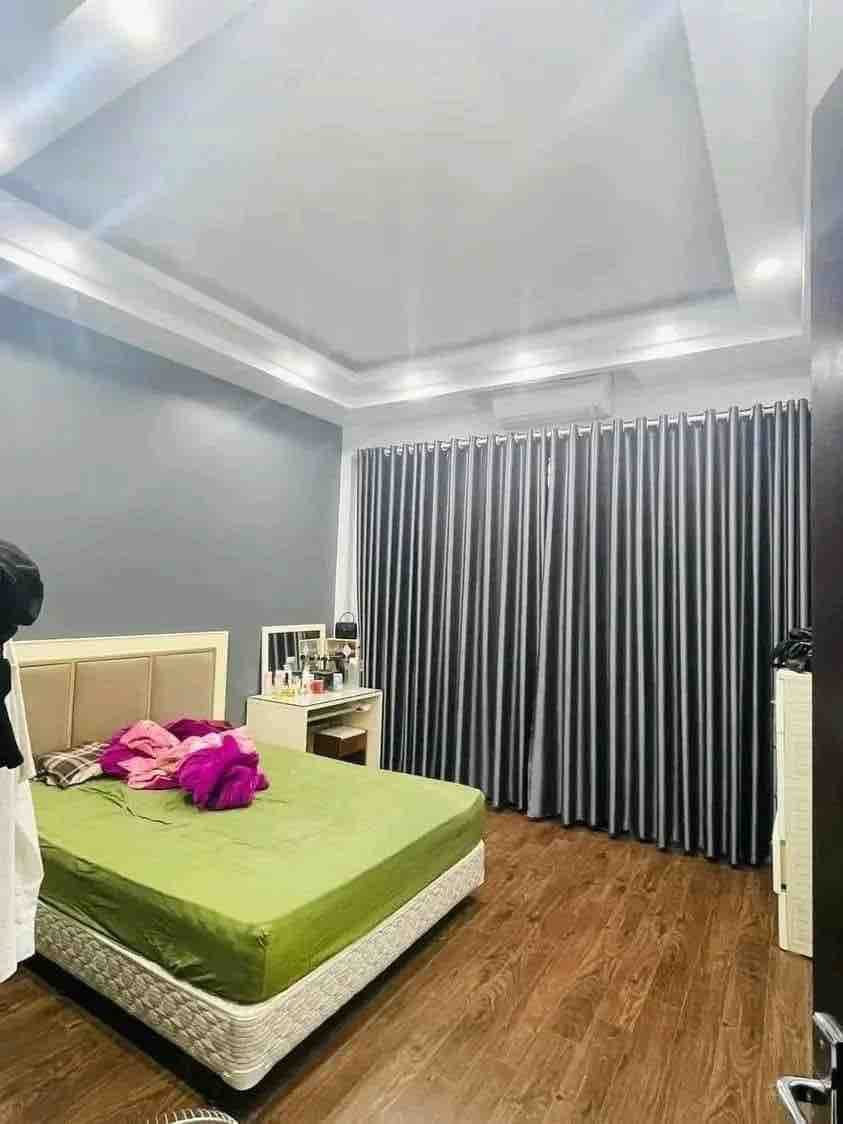 Bán nhà Nguyễn Văn Cừ 66m2 Gara oto 7 chỗ  0948193617