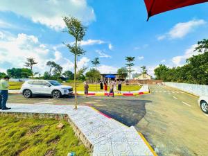 Tôi cần bán đất làng ĐH Hà Nội 100m2, 2 mặt tiền đường oto, Nhỉnh 2 tỷ