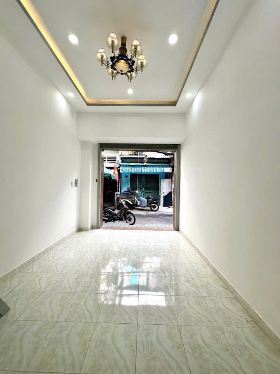 Bán nhà mới, 60m2,khu vip Bàu Cát,Tân Bình,hẻm xe hơi đổ cửa.9 tỷ