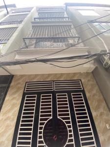 CC B.Á.N NHÀ 39M, 4 TẦNG, 4 NGỦ, CÁCH Ô TÔ TRÁNH, ĐỖ 50M, 5.75 TỶ CTL KIẾN HƯNG- XA LA, HÀ ĐÔNG