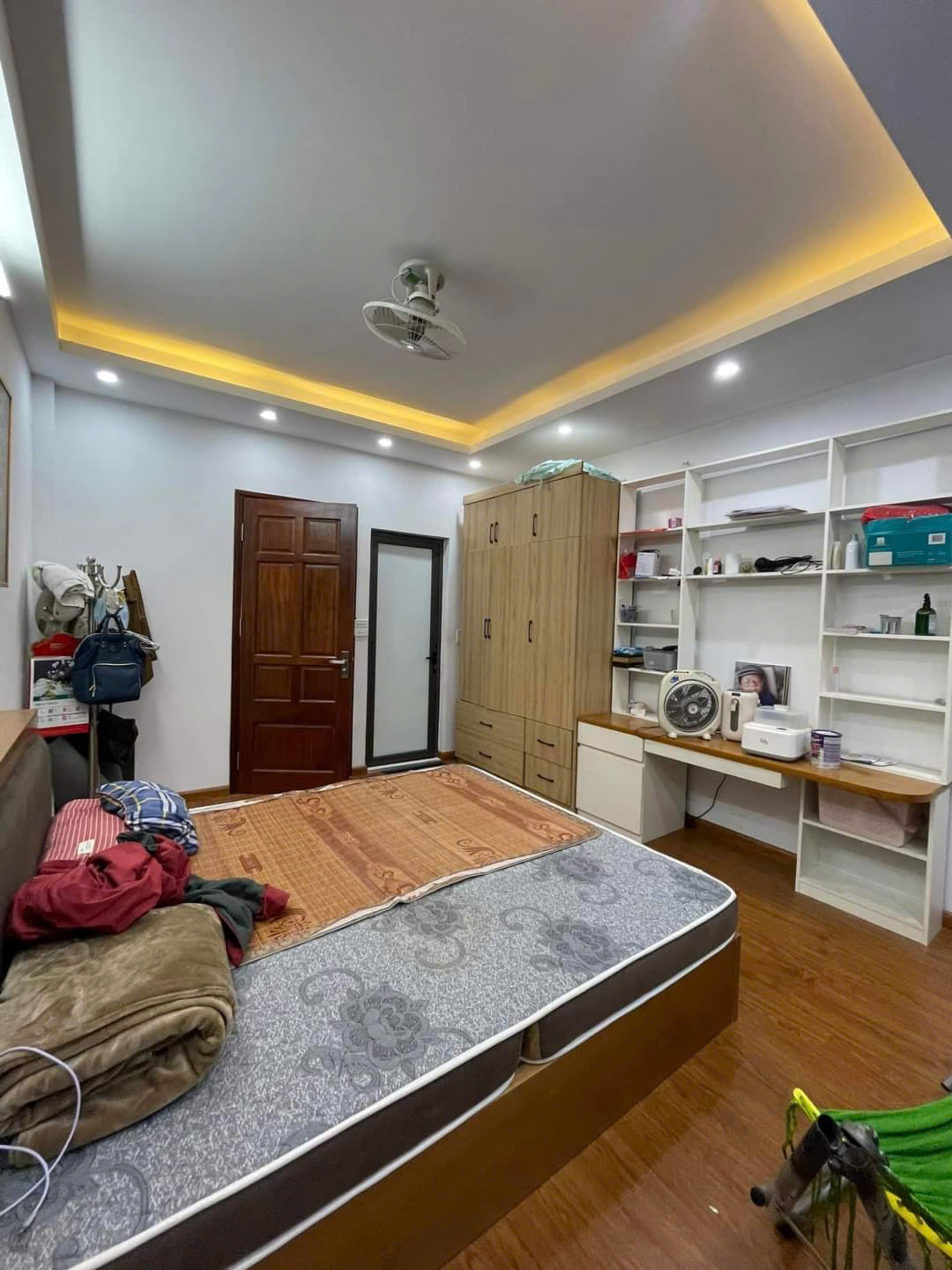 Bán nhà phố MINH KHAI 34m2, 5 tầng, Nhà Mới, Full Nội Thất, Sổ Nở Hậu, Ngõ Ba Gác Đỗ, 20M Ra Ô Tô Tránh, Gần Bách Kinh Xây.