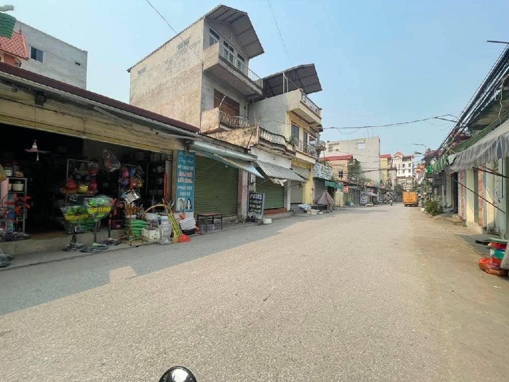 NÓNG- HÓT - Thôn Mai Châu - Xã Đại Mạch - Đông Anh 
Thửa đất vuông vắn, tương lai Đông Anh lên