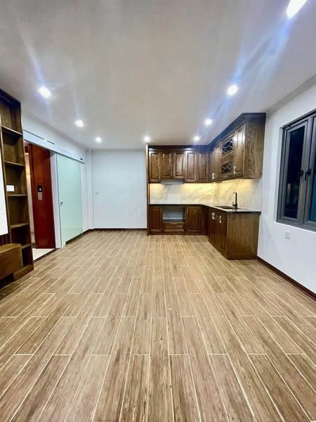 BÁN NHÀ MẶT TIỀN LÔ GÓC 4 TẦNG, NGAY CHÂN CẦU BÔNG QUẬN 1 - 4x14m, GIÁ 13.5 TỶ