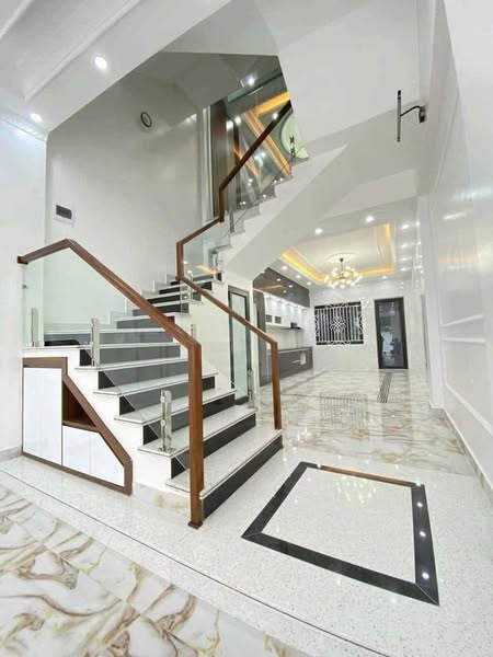 BÁN NHÀ XINH 3 TẦNG, HẺM XE HƠI 8m THÔNG, GẦN SÂN VẬN ĐỘNG THỐNG NHẤT QUẬN 10, 3.6x12m, GIÁ 10 TỶ