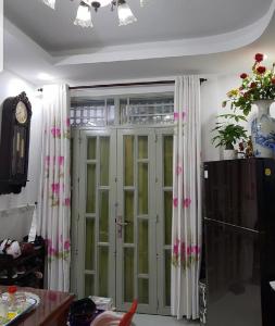 BÁN NHÀ XINH 4 TẦNG MẶT TIỀN CẠNH, HẺM XE HƠI 4m THÔNG, NGAY CHỢ NGA TPHCM QUẬN 1 - 4x7m, GIÁ 6 TỶ