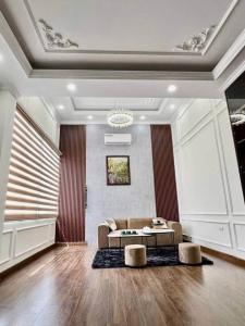 BÁN NHÀ XINH 3 TẦNG, , HẺM XE HƠI 3m THÔNG, NGAY PHỐ TÂY BÙI VIỆN QUẬN 1 - 4x11m, GIÁ 4.29 TỶ