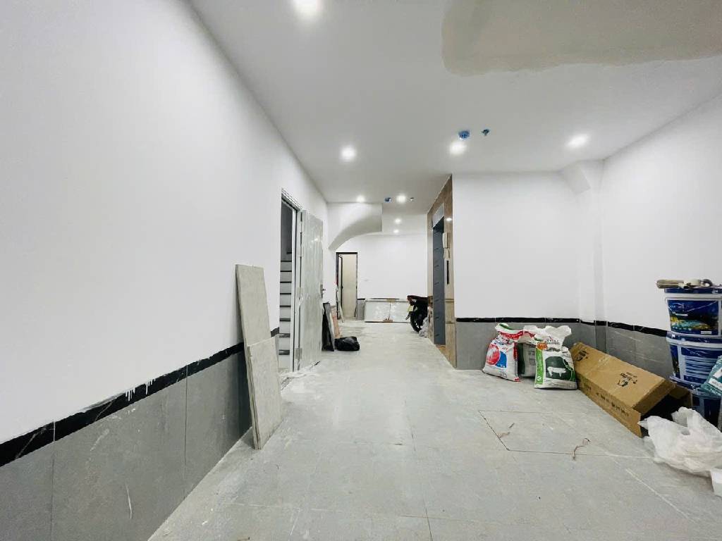 Bán Nhà Minh Khai, Nội Thất Đẹp, Ngõ Nông, Gần Phố, Thang Máy, Nhỉnh 16 Tỷ