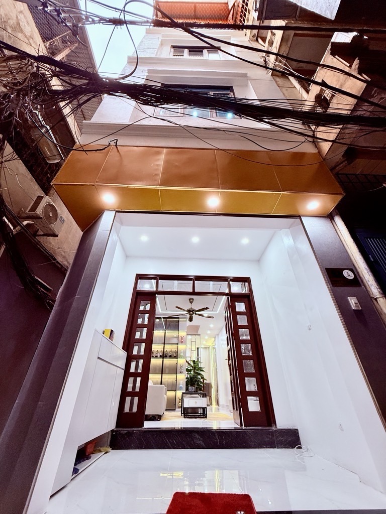 Bán Nhà Minh Khai, Lô Góc, Nội Thất Lung Linh, Công Năng Đầy Đủ, 40m, Nhỉnh 9 Tỷ