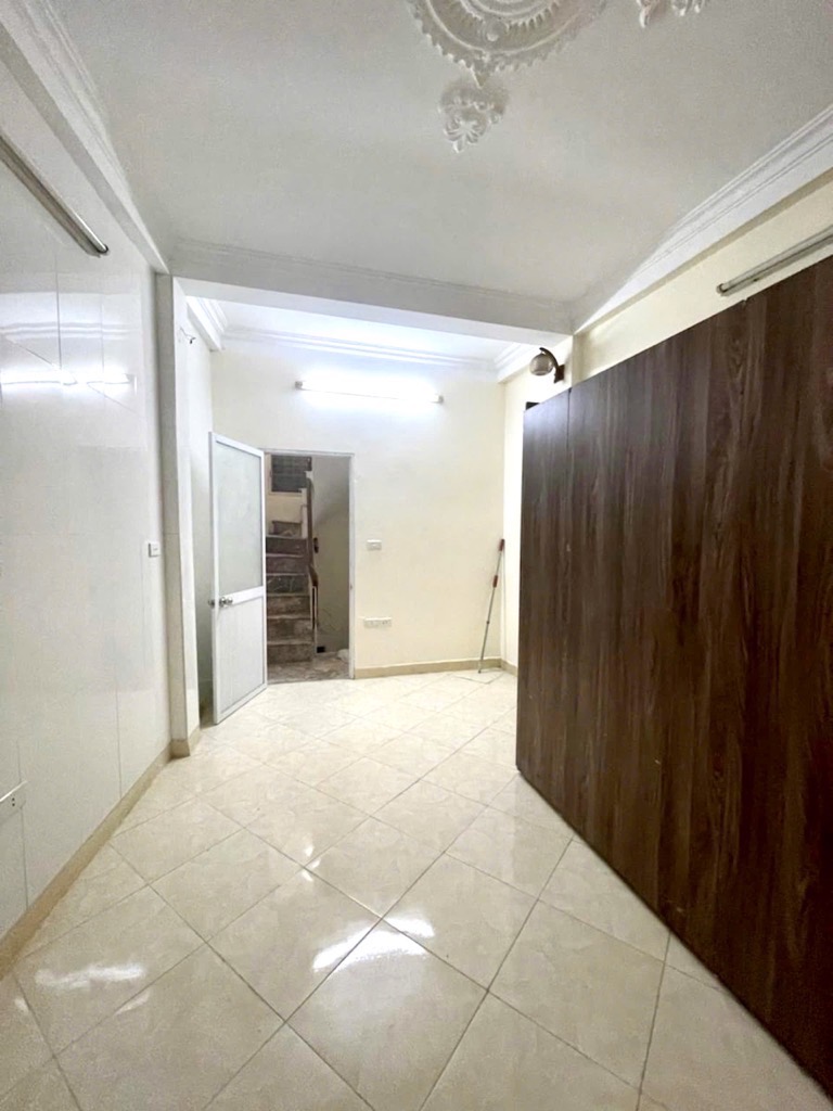 Bán nhà ngõ Đặng Văn Ngữ, diện tích 25m2 4 tầng