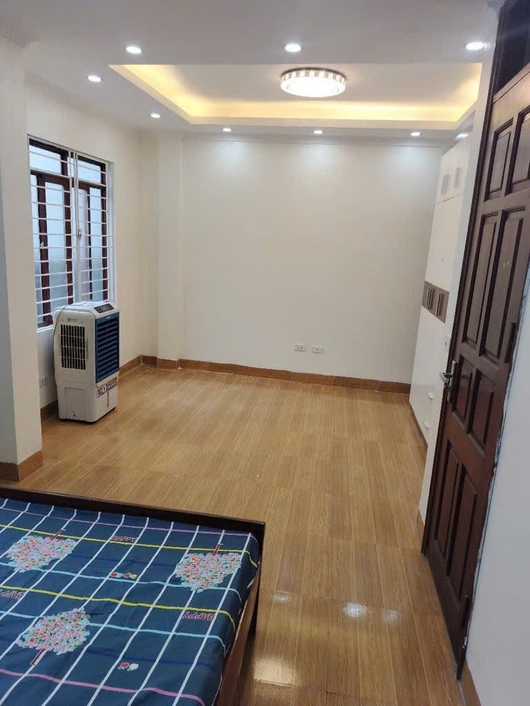 Bán nhà Phố Dương Văn Bé - Vĩnh Tuy - Ngõ nông, gần phố - Dân xây chắc chắn - 8.6 Tỷ