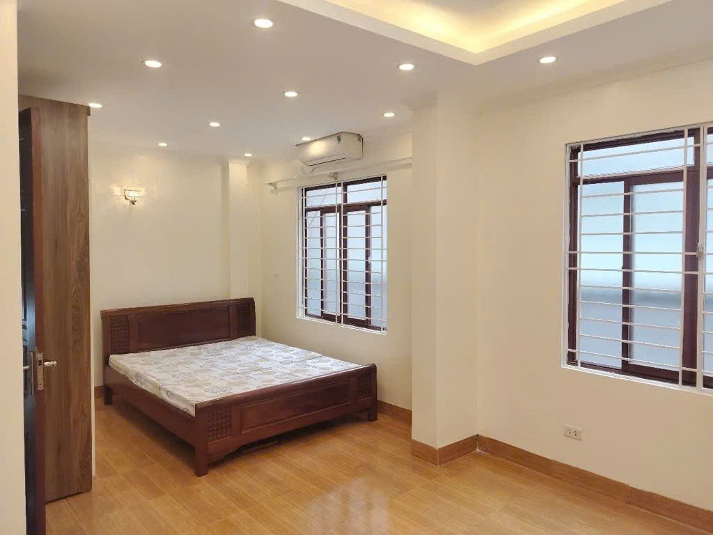 Bán nhà Phố Dương Văn Bé - Vĩnh Tuy - Ngõ nông, gần phố - Dân xây chắc chắn - 8.6 Tỷ