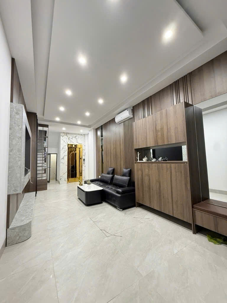 Bán nhà Phố Minh Khai - Ngõ nông, gần oto - 35m2, 6 tầng, thang máy - Full nội thất - 10Tỷ