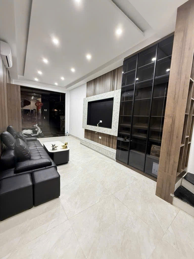 Bán nhà Phố Minh Khai - Ngõ nông, gần oto - 35m2, 6 tầng, thang máy - Full nội thất - 10Tỷ