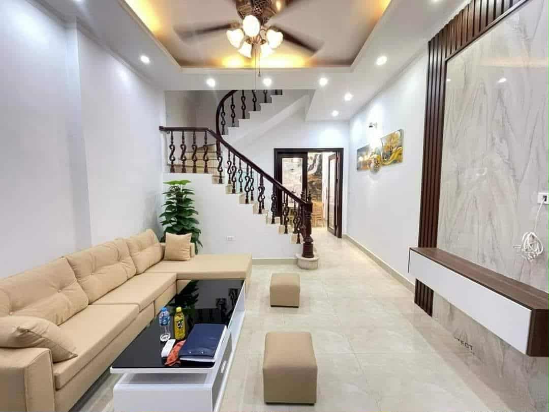 BÁN NHÀ ĐỐNG ĐA 38M- 5 TẦNG SIÊU ĐẸP NHỈNH 4 Tỷ  - MẶT TIỀN RỘNG - Ô TÔ ĐỖ CỔNG- KO LỖI PHONG THỦY