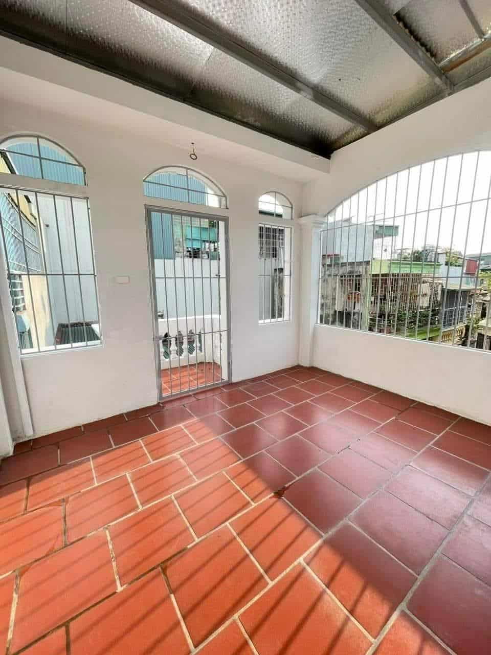 BÁN NHÀ ĐỐNG ĐA 38M- 5 TẦNG SIÊU ĐẸP NHỈNH 4 Tỷ  - MẶT TIỀN RỘNG - Ô TÔ ĐỖ CỔNG- KO LỖI PHONG THỦY
