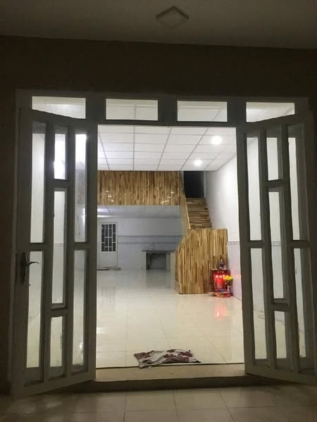 Nhà đẹp Tân Phú, 2 tầng, 40m2, hẻm xe hơi, chỉ hơn 4 tỷ Bảo Ngân