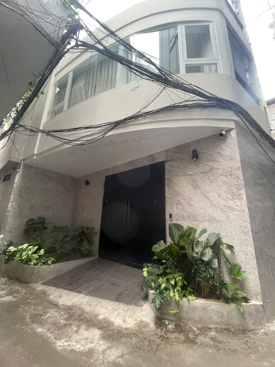 Giảm 3 tỷ cần bán toà nhà dòng tiền 318 La Thành thông sang Hào Nam 11 CHDV cao cấp cho thuê 1,2 tỷ/năm