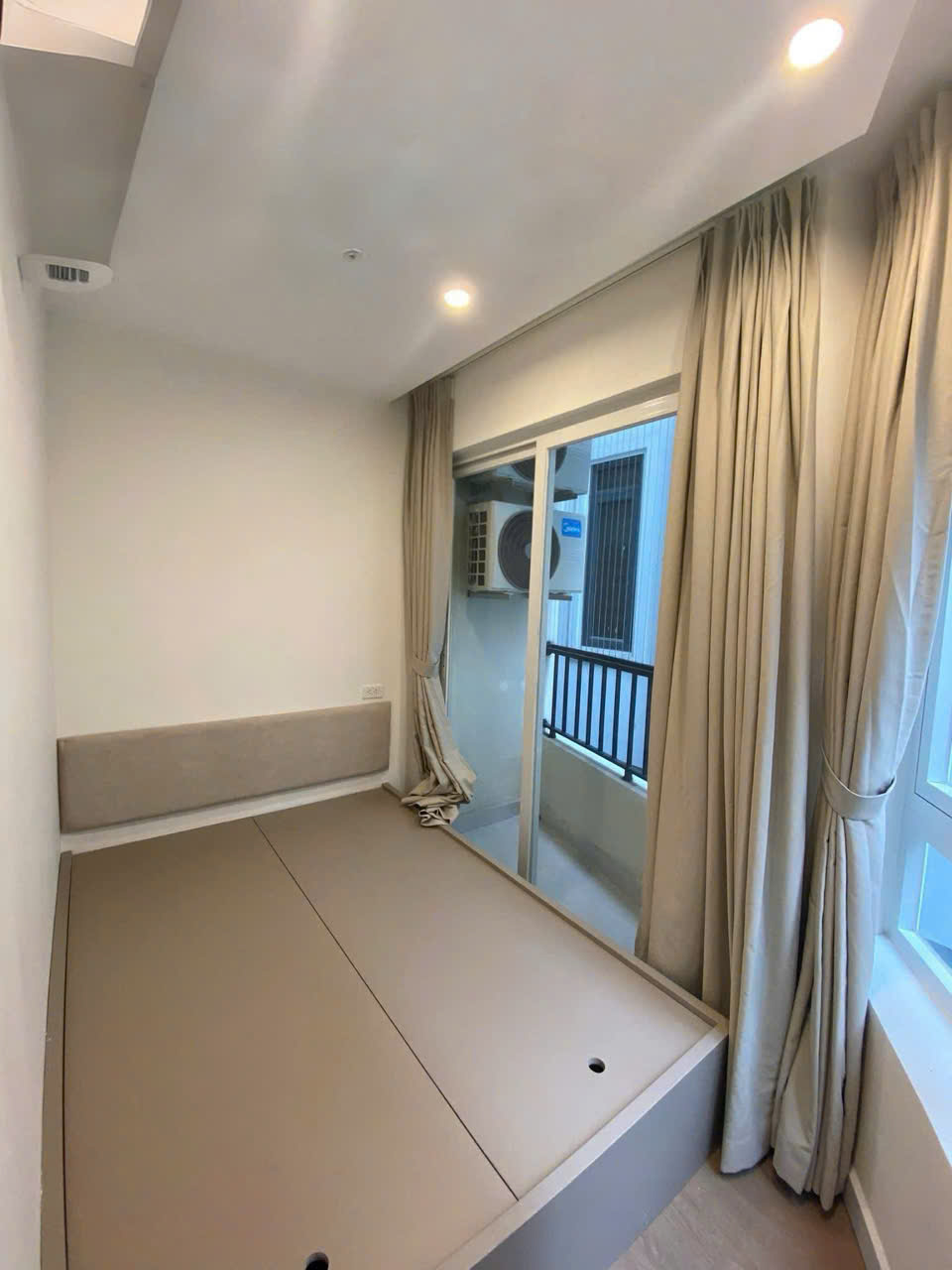 Giảm 3 tỷ cần bán toà nhà dòng tiền 318 La Thành thông sang Hào Nam 11 CHDV cao cấp cho thuê 1,2 tỷ/năm