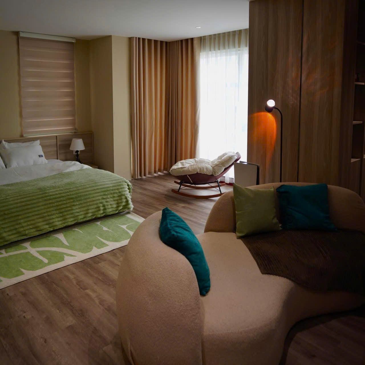 Bán khách sạn 10 tầng Phương Mai vị trí độc tôn lô góc hiếm trong tầm giá 23 tỷ